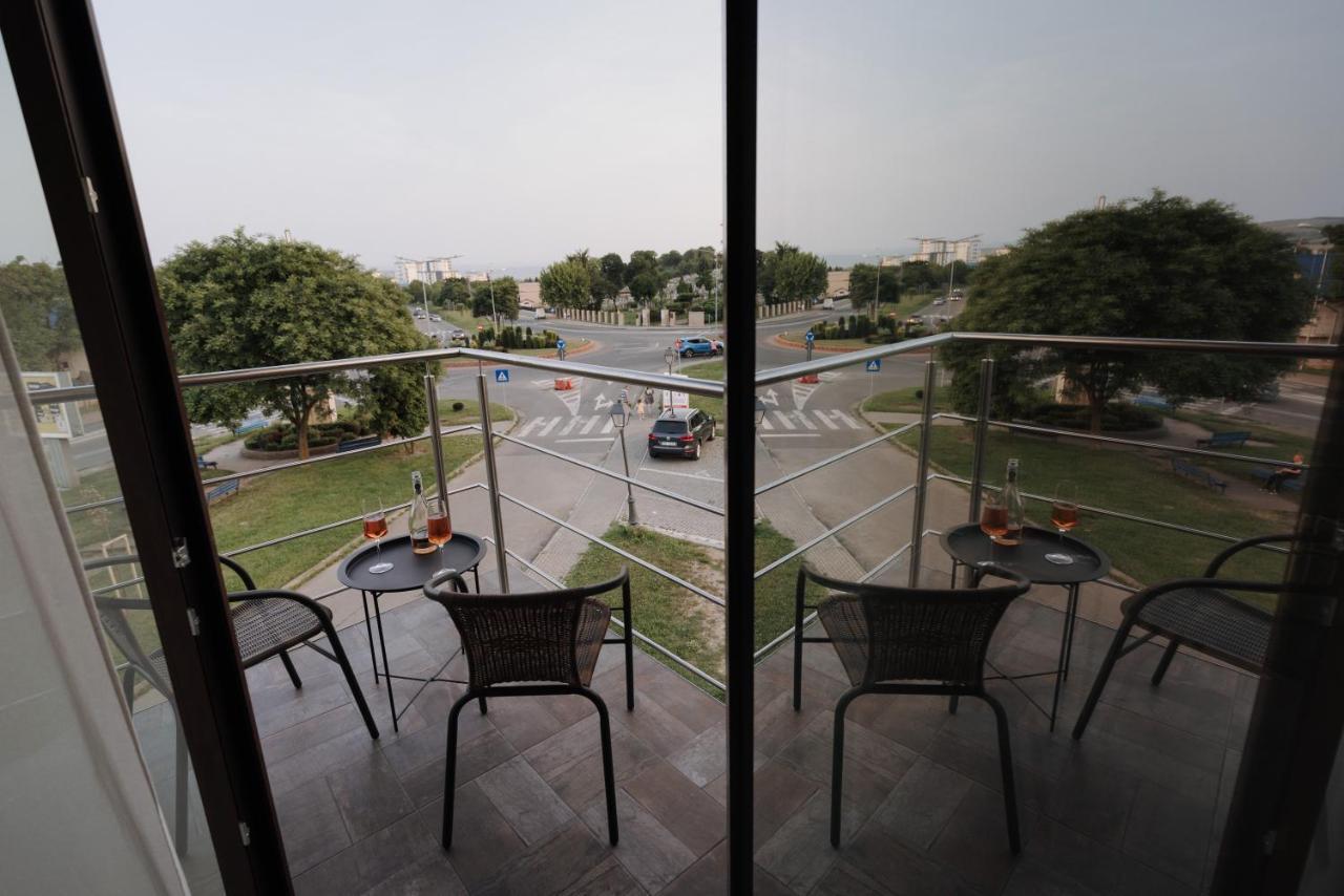 The Corner50 Hotel Alba Iulia Exterior photo